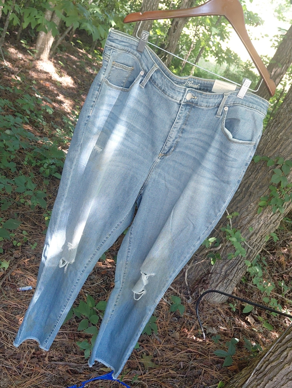 Universal Thread Light Blue Distressed Skinny Jeans